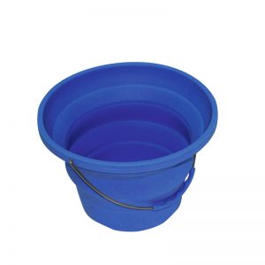 cubo-plegable-de-silicona-con-asa-de-color-azul